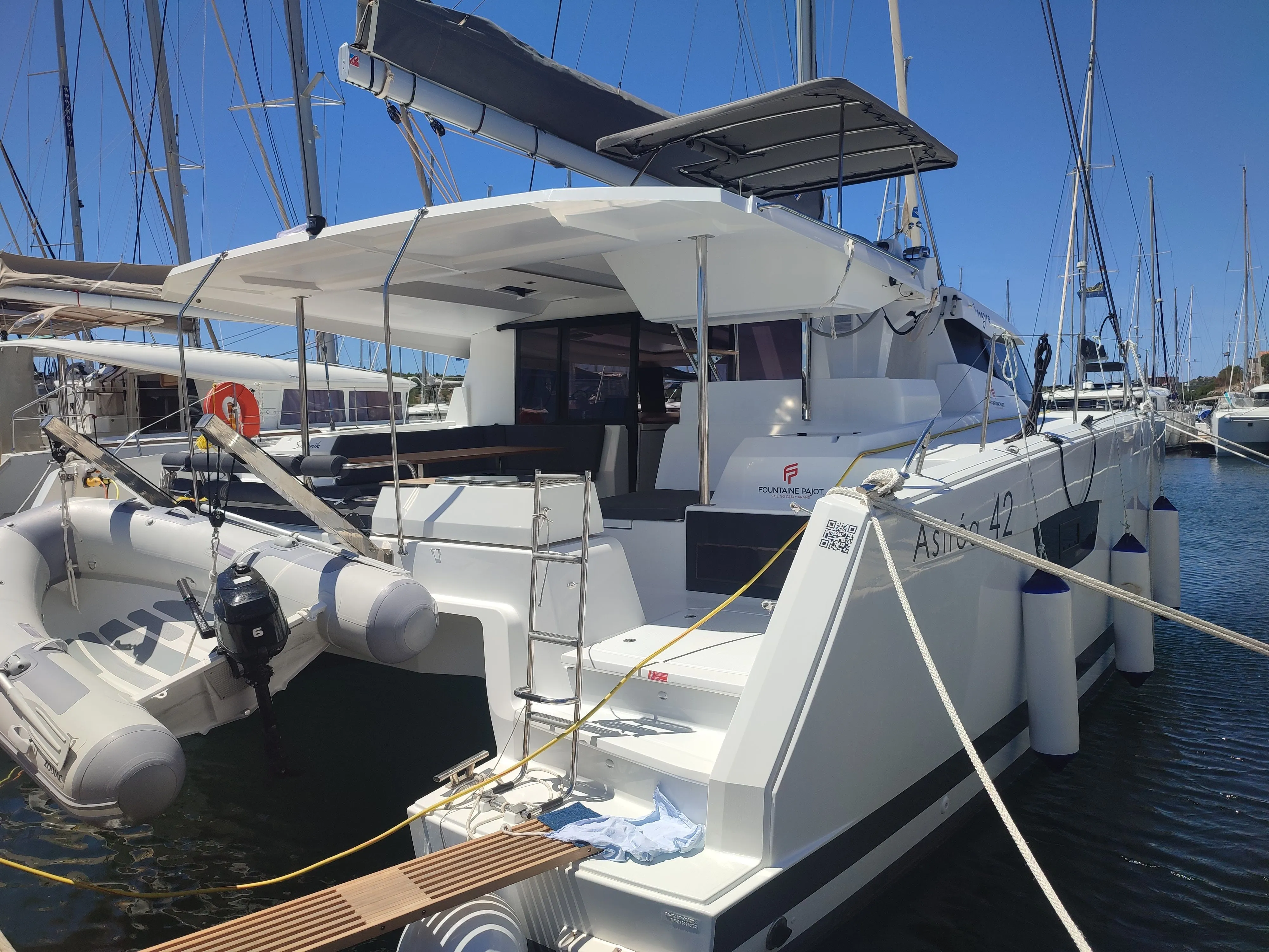 Rent a 12.58m Boat in Šibenik