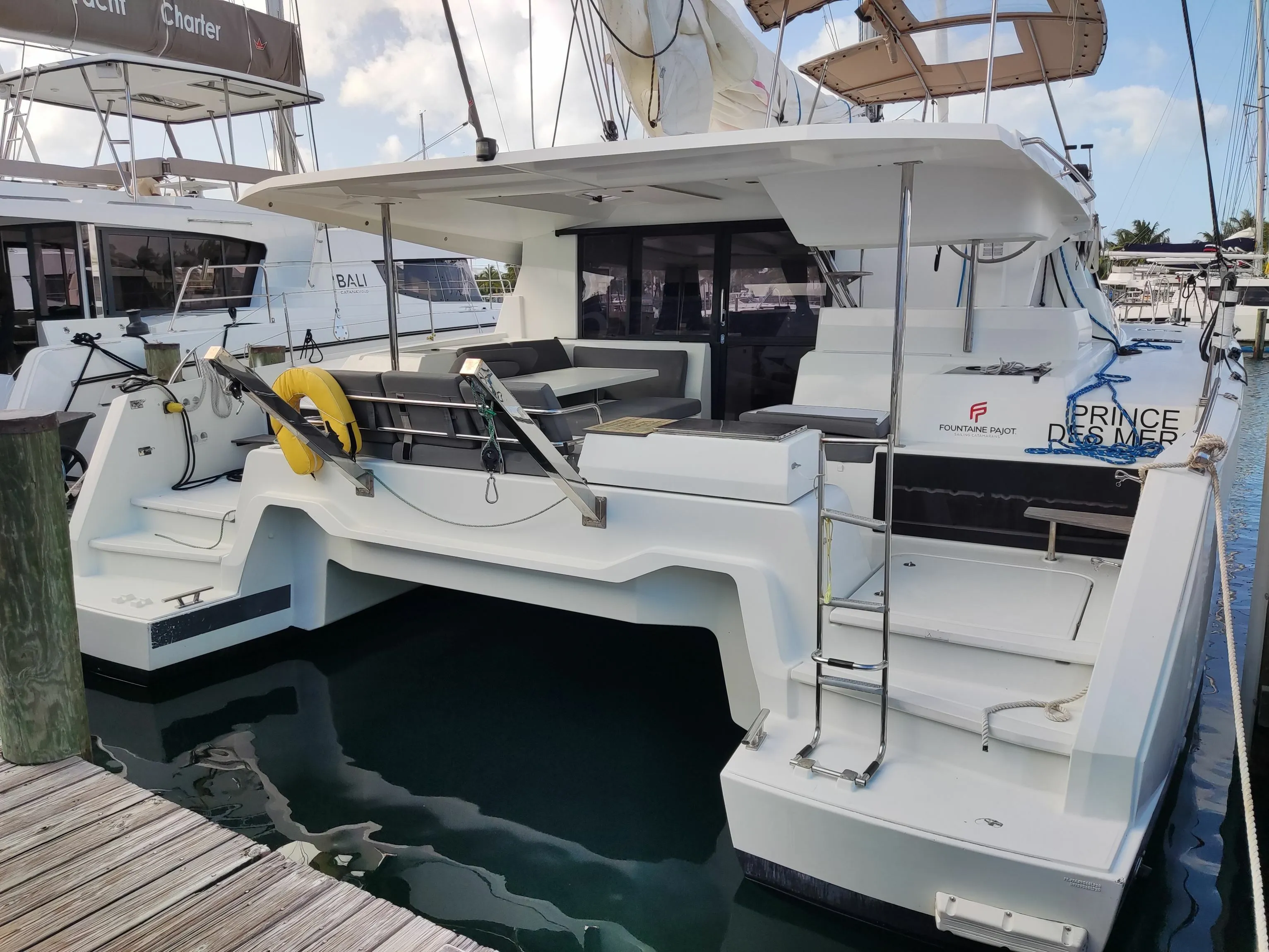 12.58m Warwick 6 Cabin Catamaran Hire