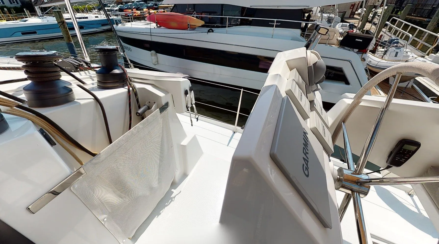 Serene Blue Charterboot - 5