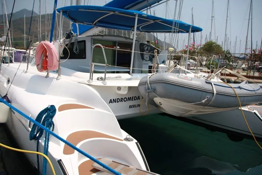 11.6m Marmaris Catamaran Fountaine Pajot Athena 38 Hire