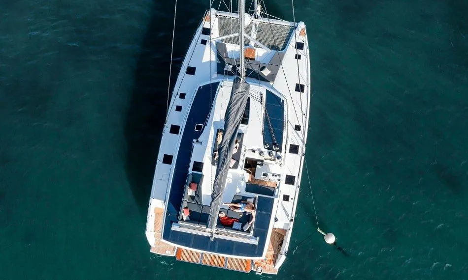 Le Grand Bogavant Charter Boat