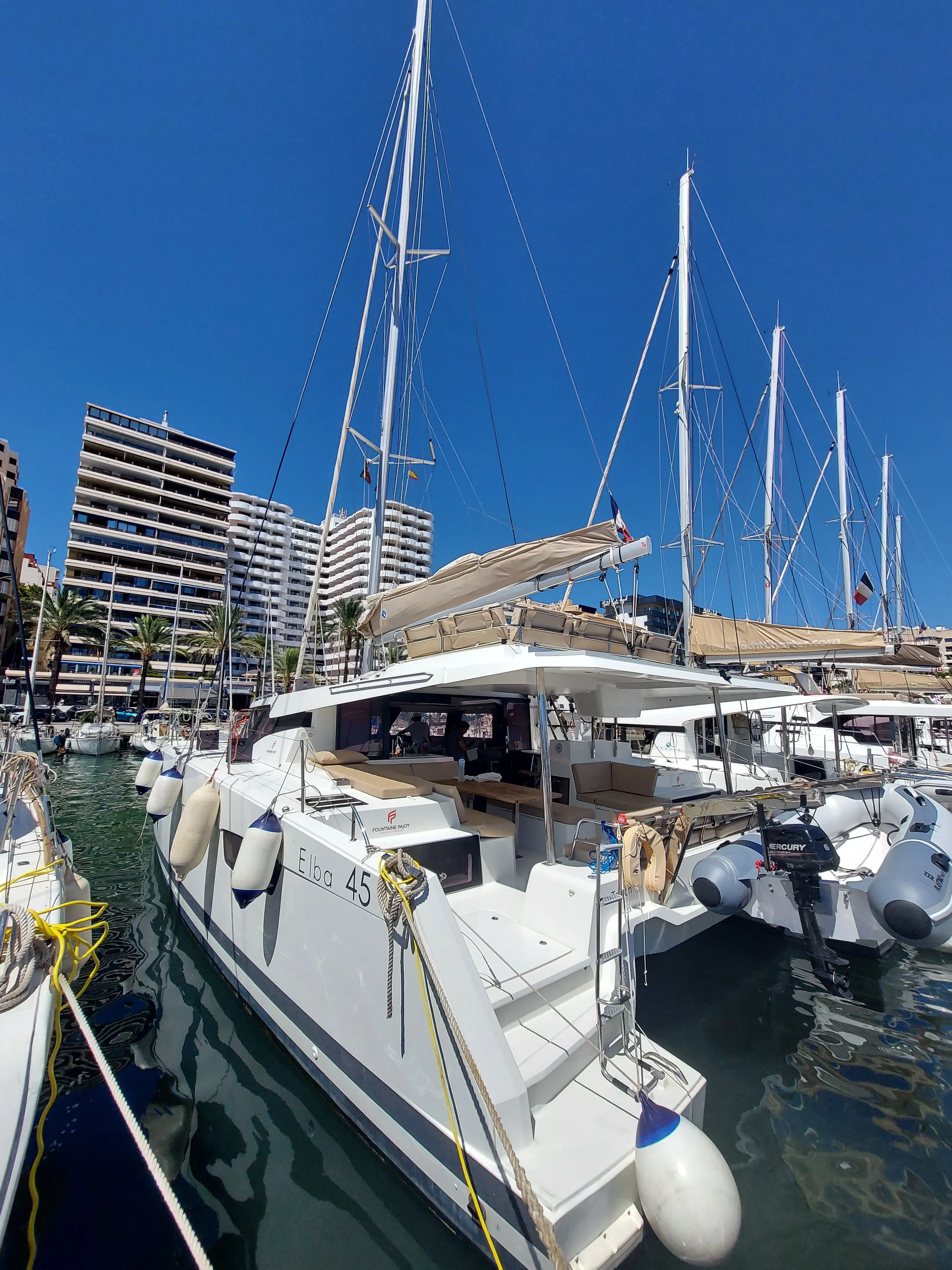 Rent a 13.45m Catamaran Fountaine Pajot Elba 45 in Palma de Mallorca