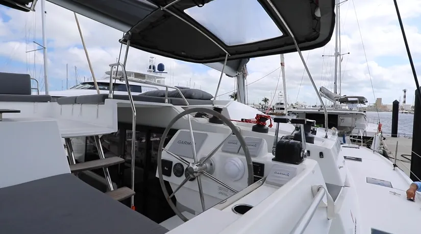 Charter a 13.72m Fountaine Pajot Elba 45 in Saint Thomas