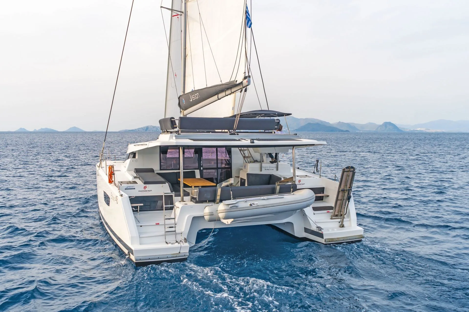 Boot - Charter a 13.45m 4 Cabin Catamaran in Kos Town