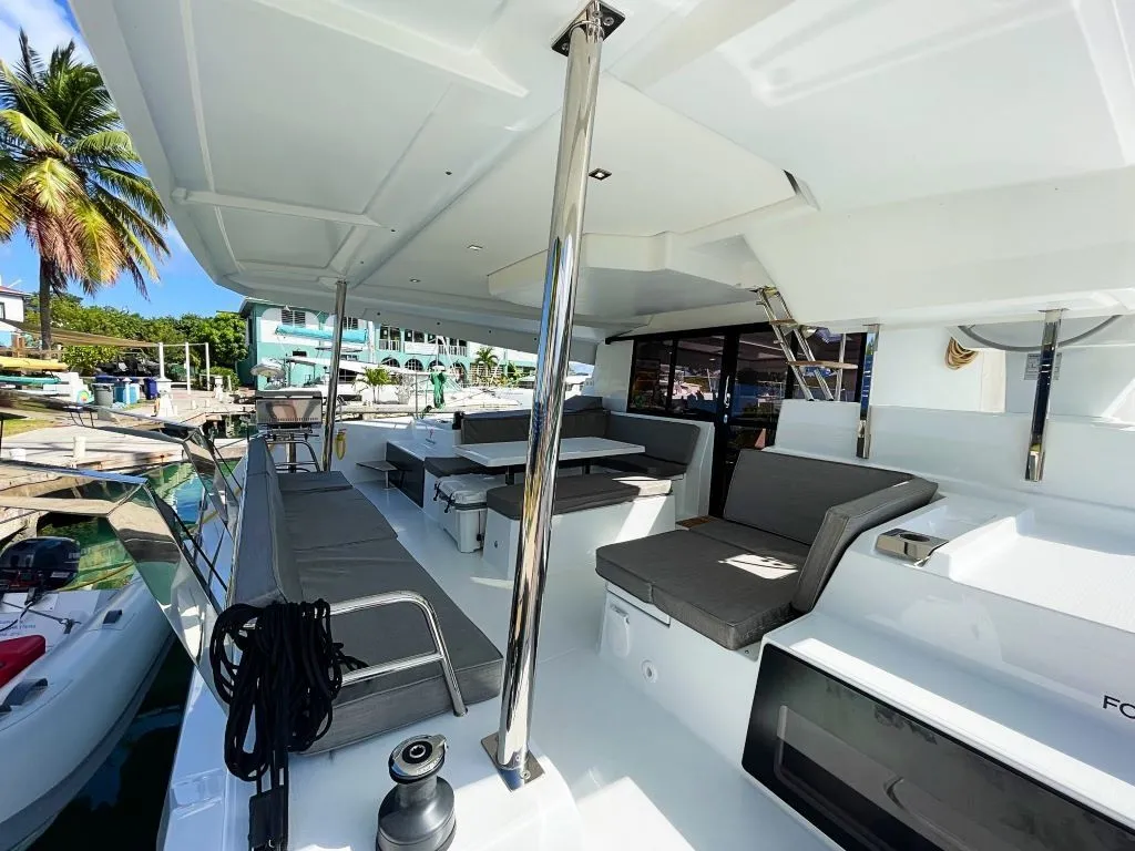 13.45m Tortola 5 Cabin Catamaran Hire