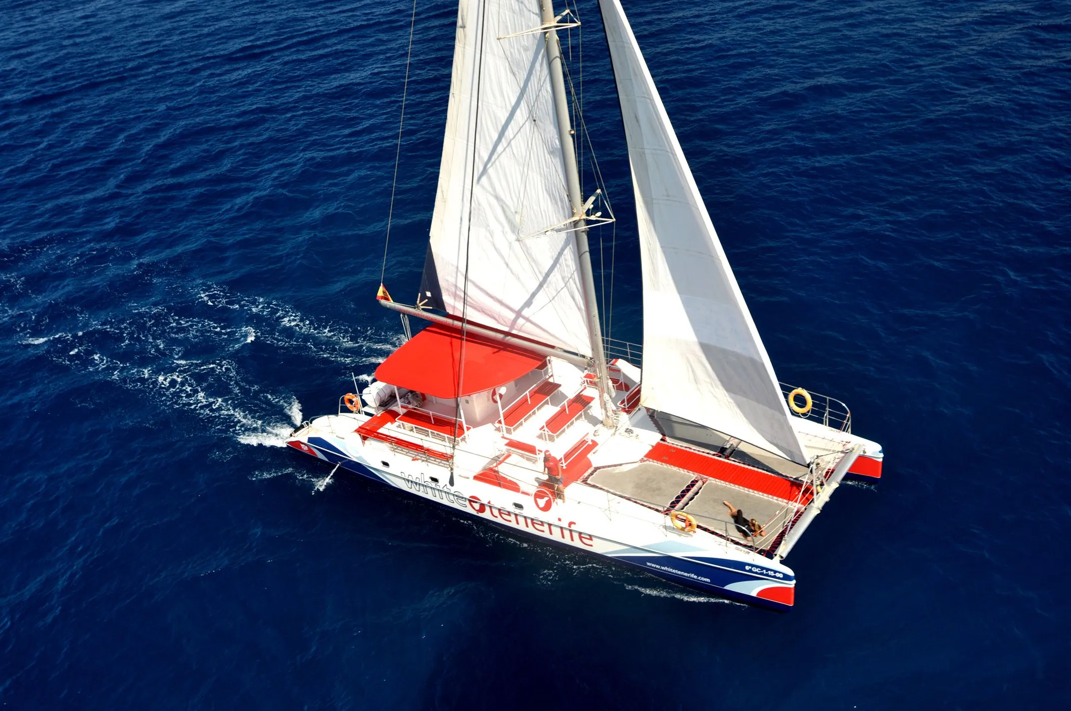 White Paradise Cat Charter Boat