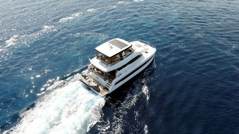 Alpha Centauri Charter Boat