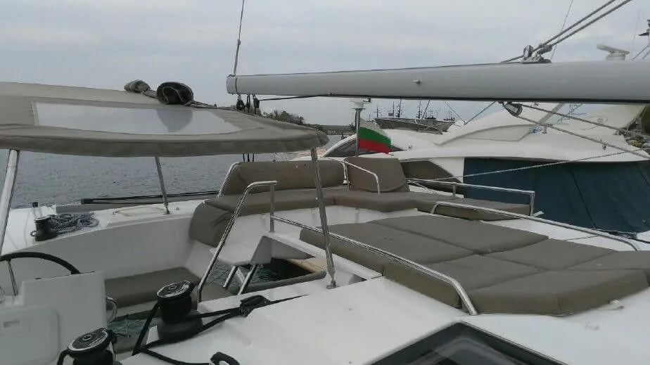 Charter a 13.3m Fountaine Pajot Helia 44 Catamaran in Cogolin