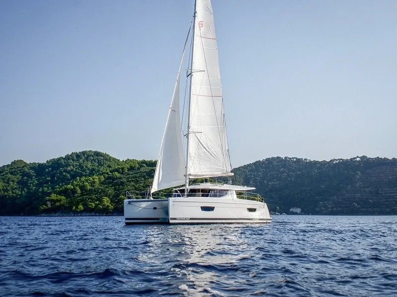 Lounge Charter Boat