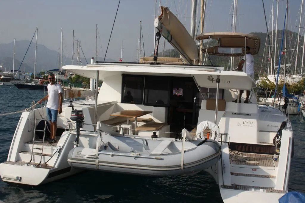 Лодка - Исследуйте Мармарис на арендованном катамаран Fountaine Pajot Helia 44 длиной 13.3м