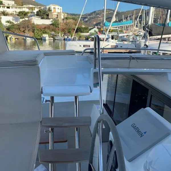 Чартер Ohana 11 - 3