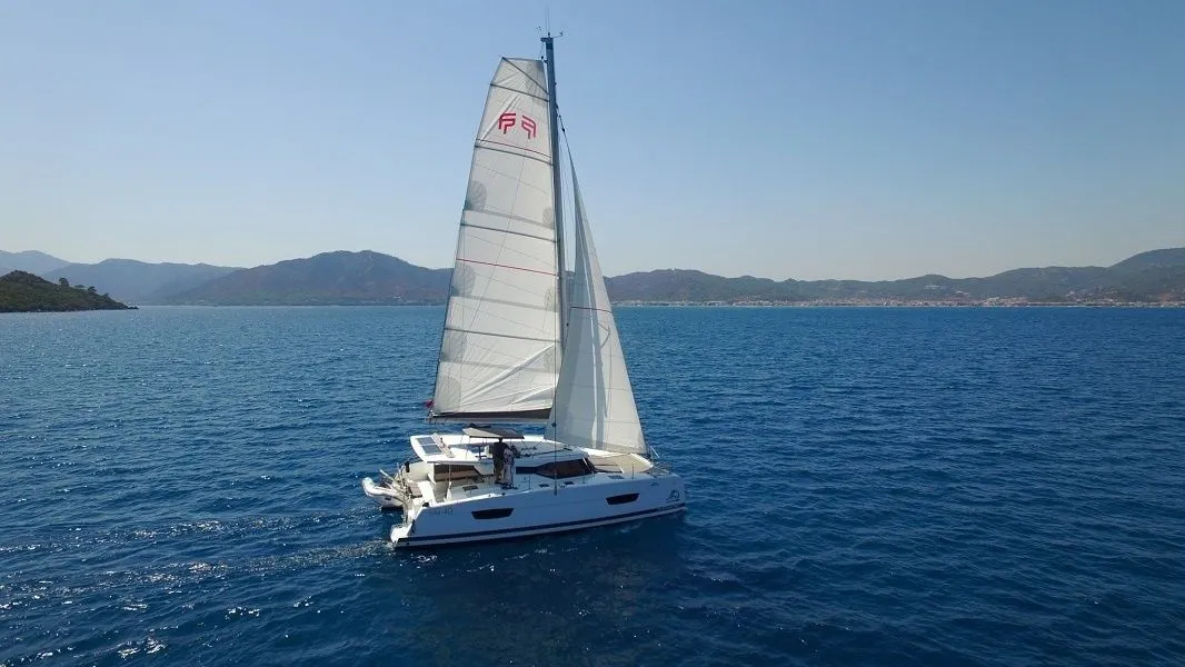 Marmaris Kiralık Fountaine Pajot Isla 40 11.73m Katamaran
