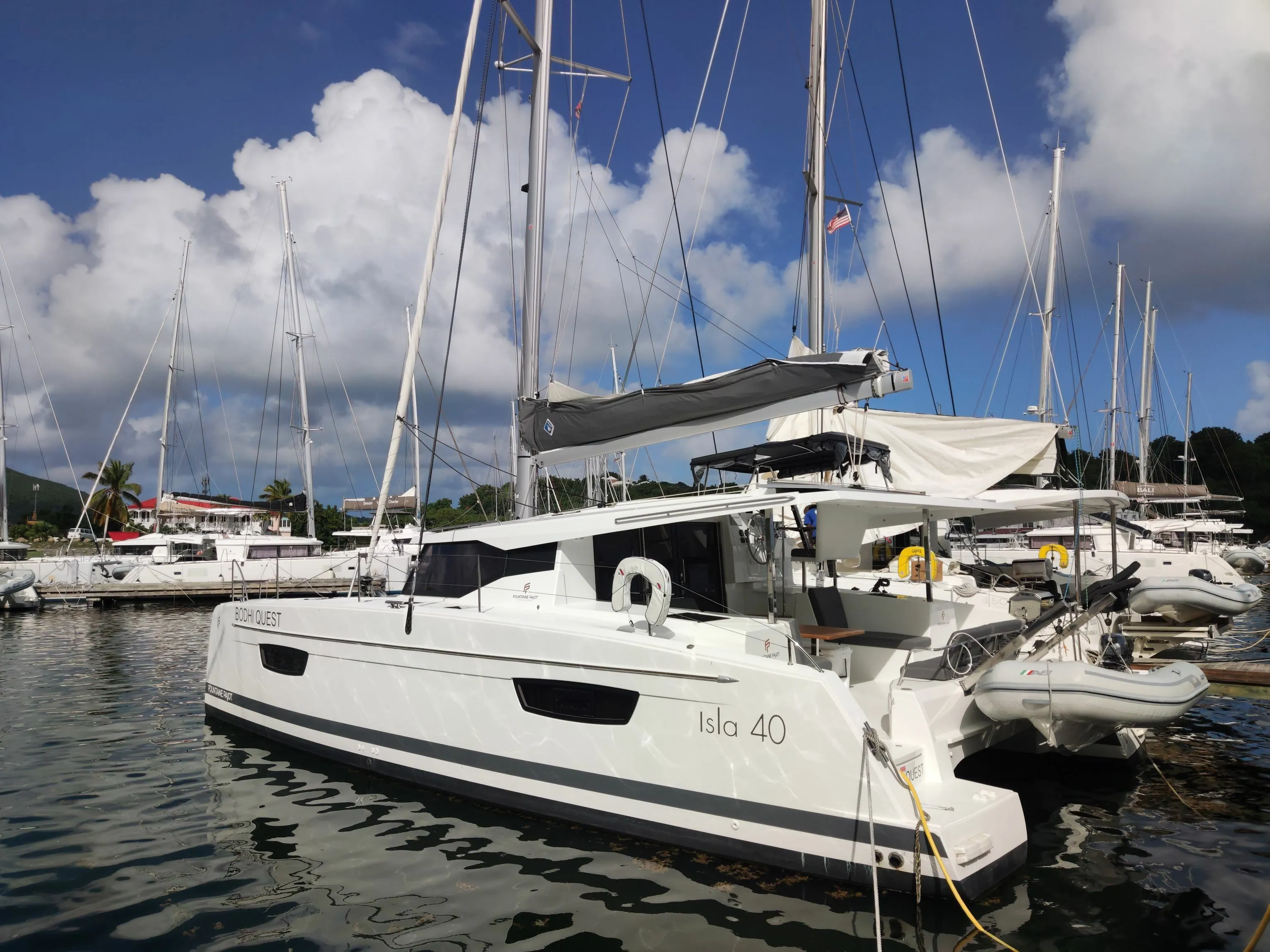 Boot - Explore Parham Town on a 12.2m Fountaine Pajot Isla 40 Catamaran Rental