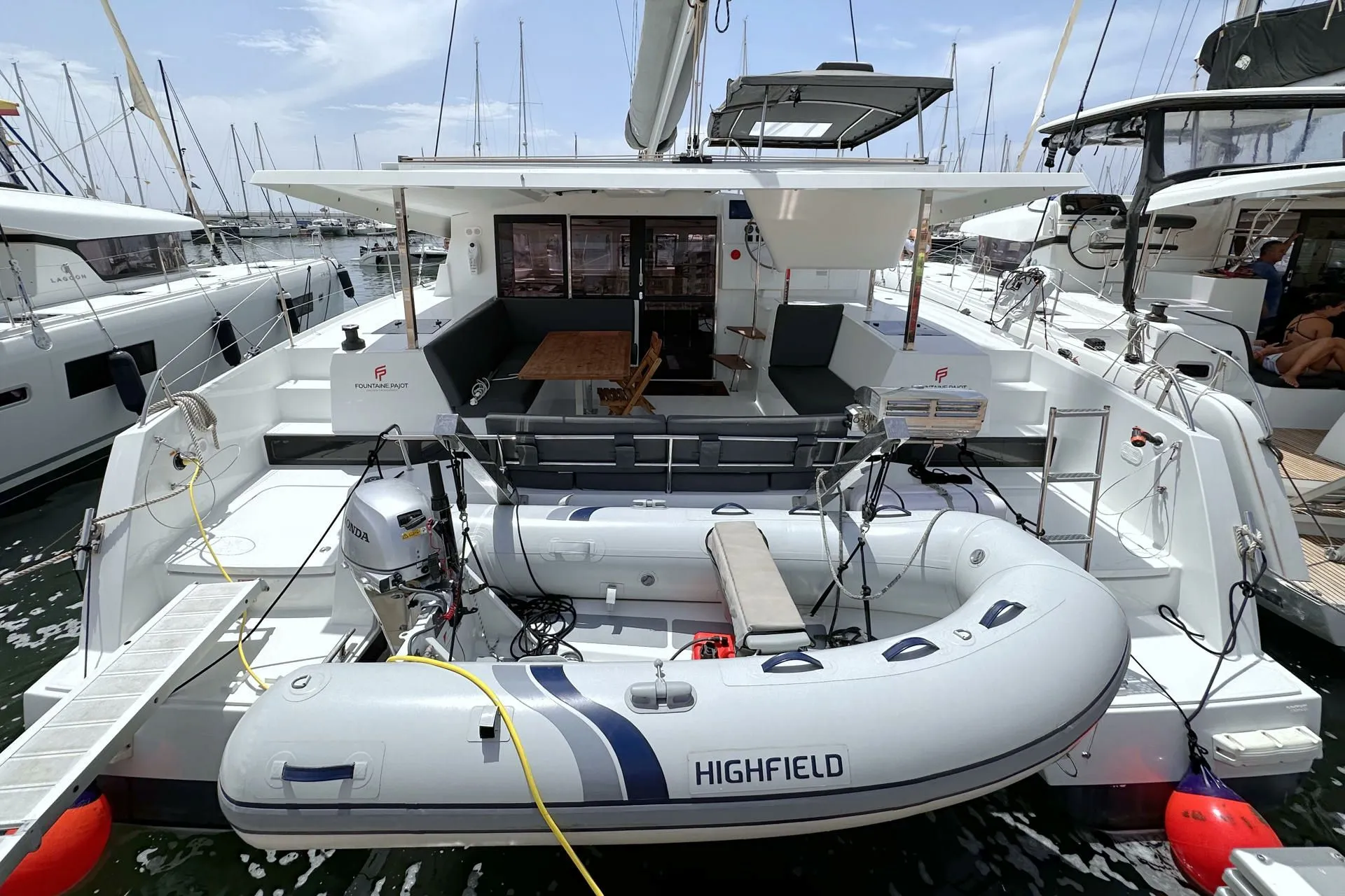 Explore Can Pastilla on a 11.93m Rental Catamaran Fountaine Pajot Isla 40