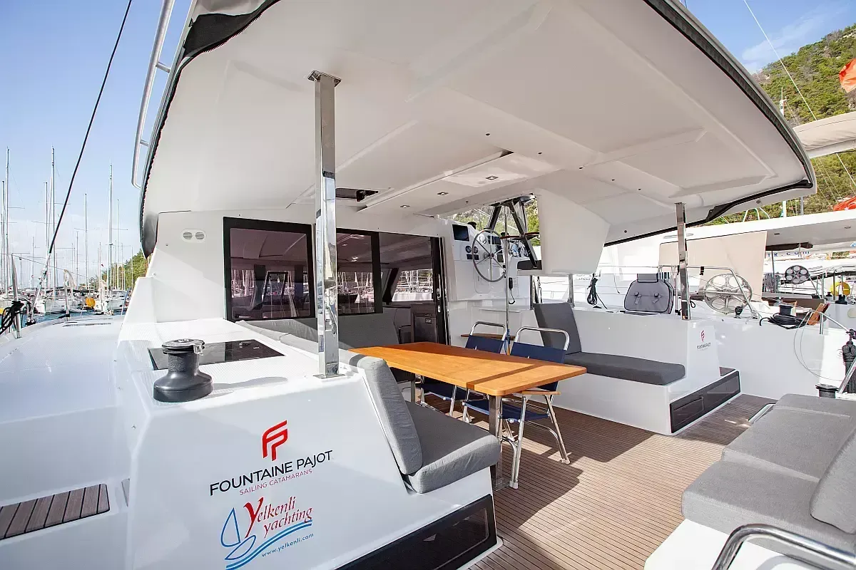 Serenita Charter Boat