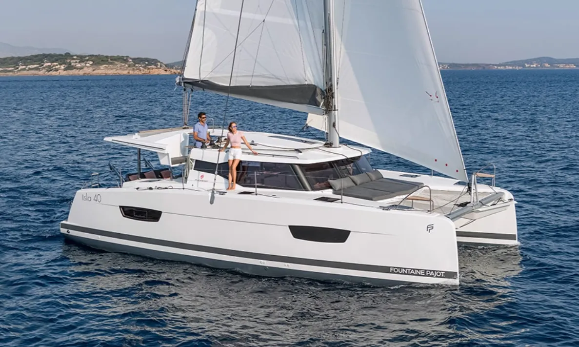 Explore Skradin on a 11.93m 5 Cabin Catamaran Rental