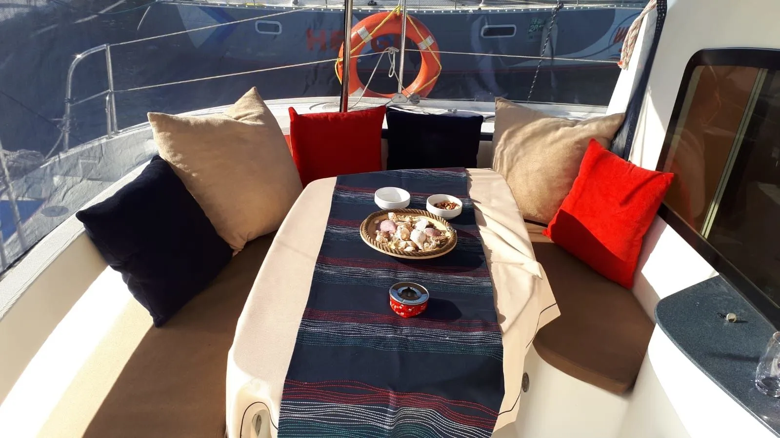 Rent a 11.9m Catamaran Fountaine Pajot Lavezzi 40 in Göcek