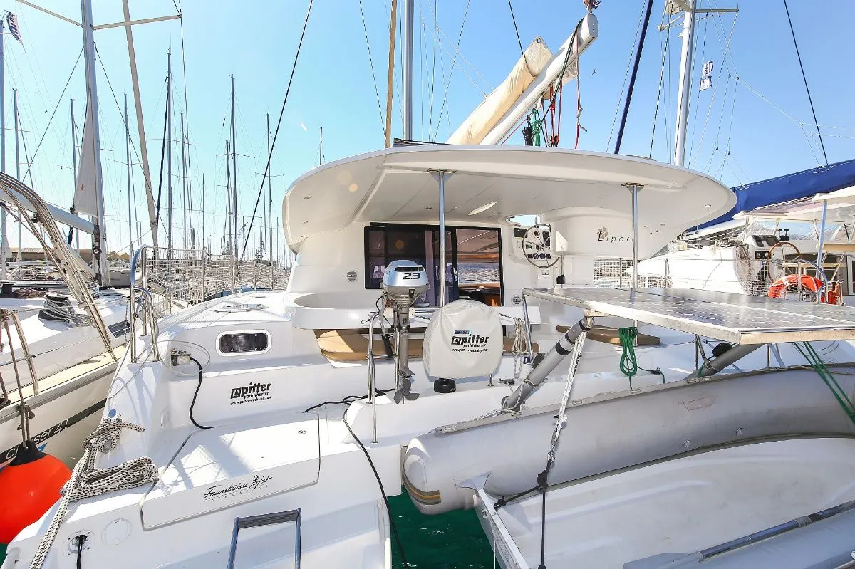 Mahana Charter Boat