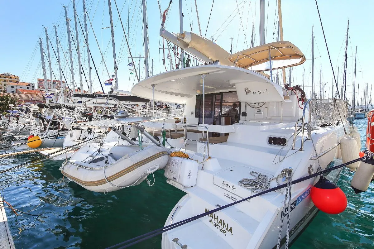Rent a 11.95m Catamaran in Vodice