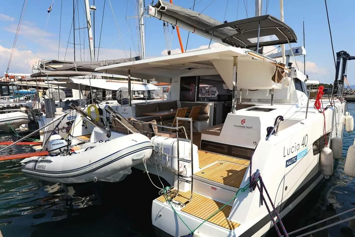 Canopus Charter Boat