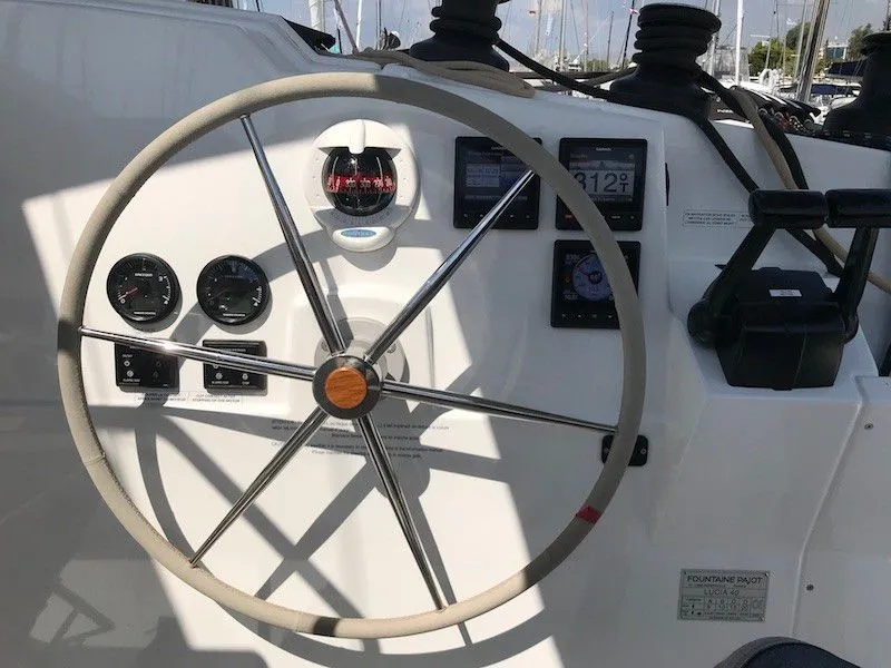Cassopea Charter Boat - 5