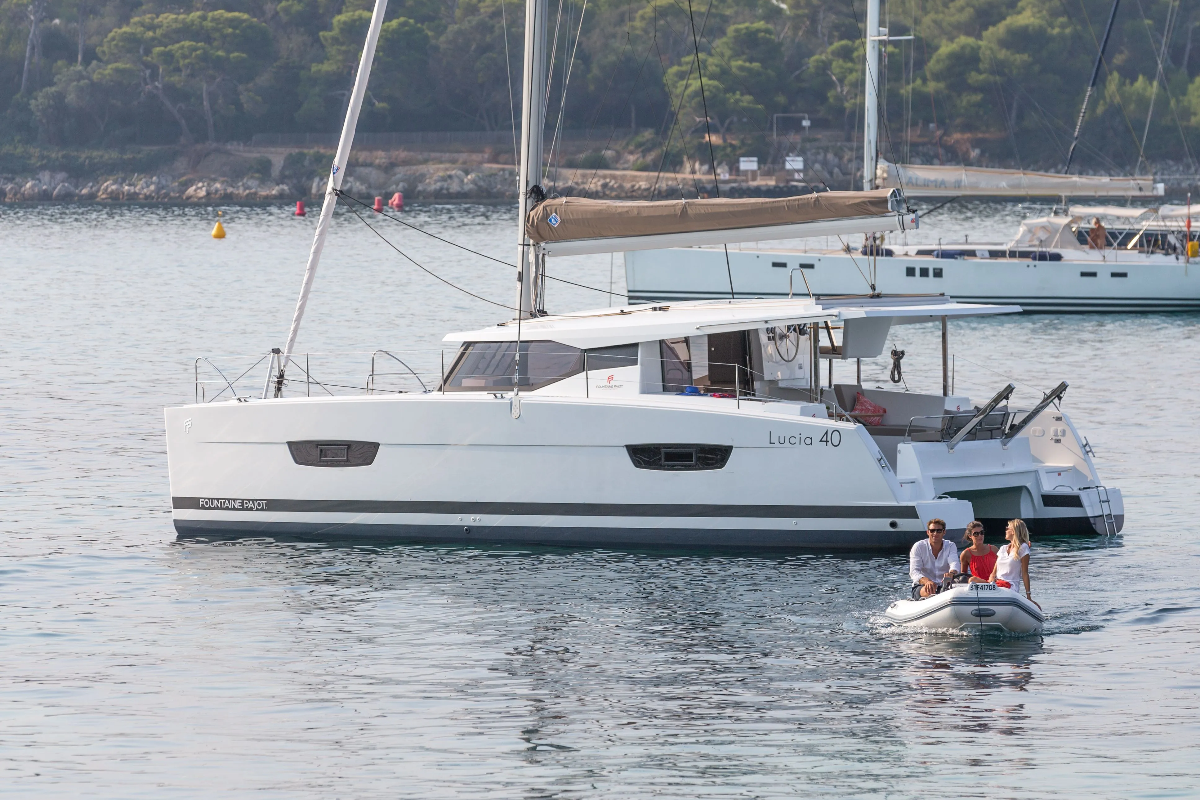 11.73m Palm Cay Catamaran Hire