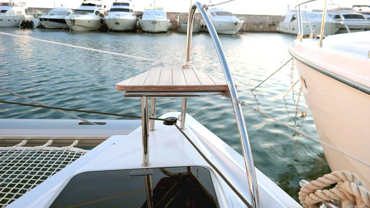 E-Varka Charter Boat