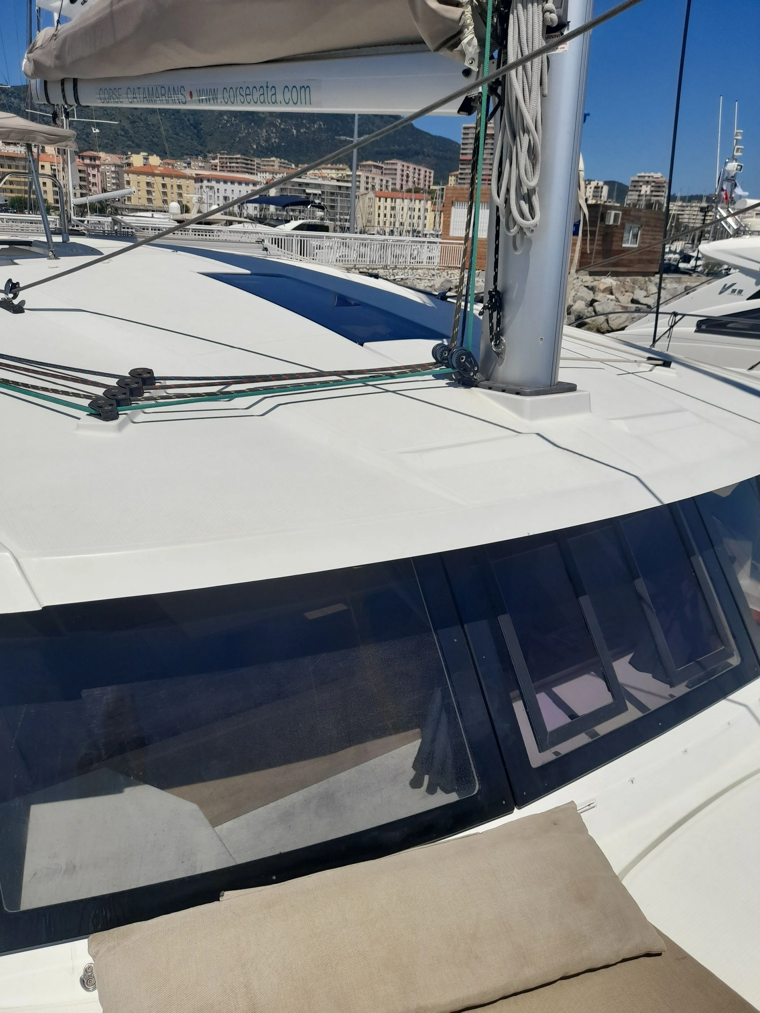 Folie des Maire Kiralık Teknesi - 5