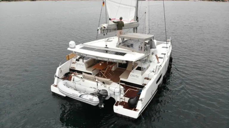Explore Punat on a 11.73m Rental Boat