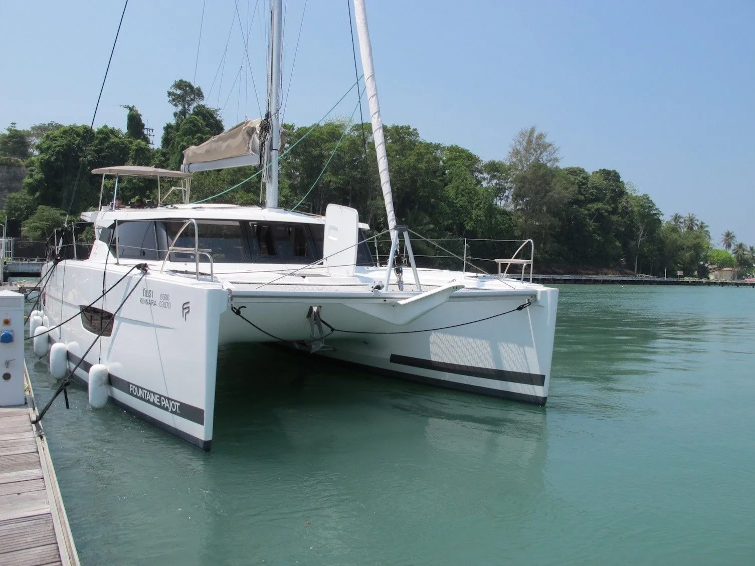 Kinara Charter Boat