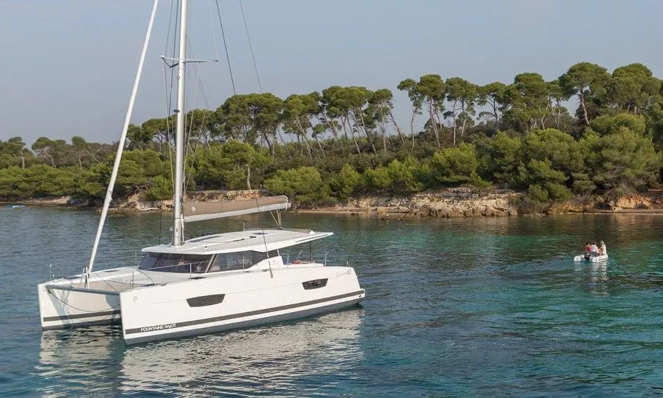 Quarda Jeepi Charter Boat