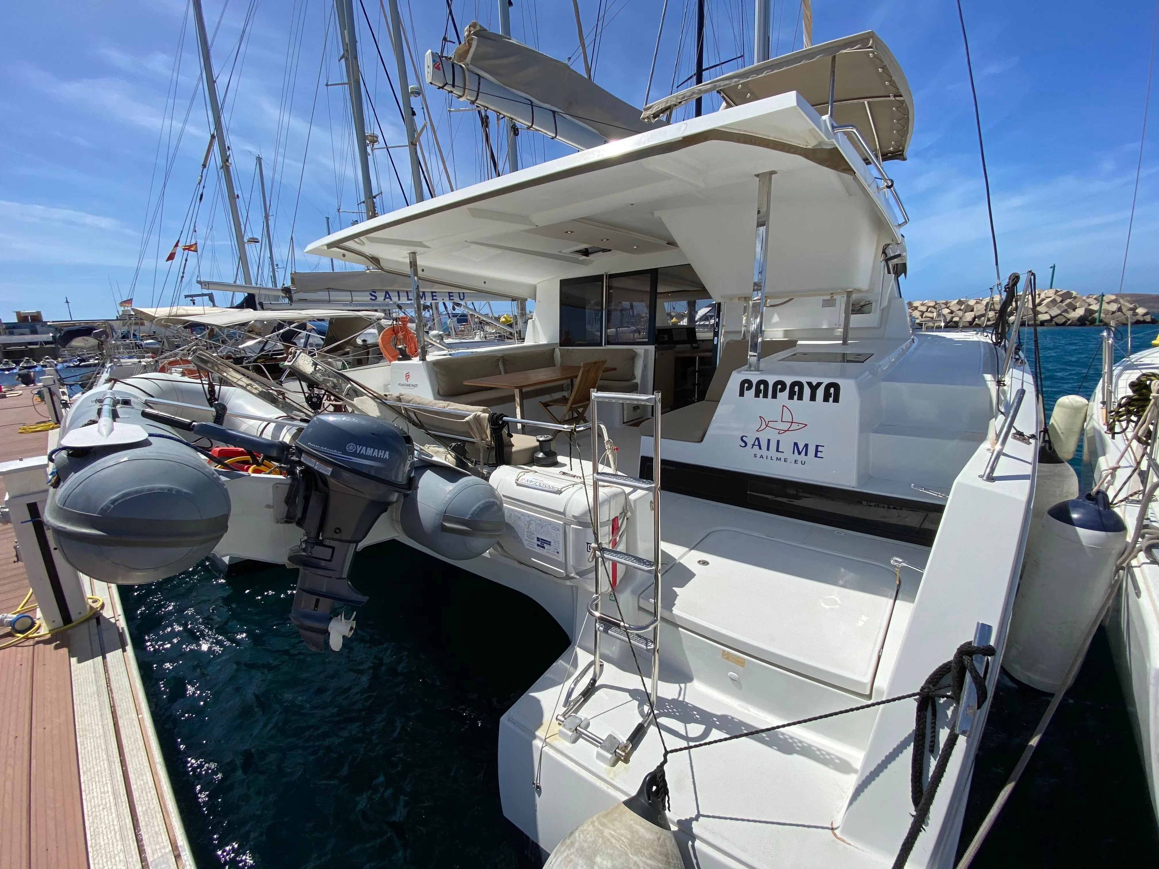 Rent a 11.73m Catamaran Fountaine Pajot Lucia 40 in San Miguel de Abona