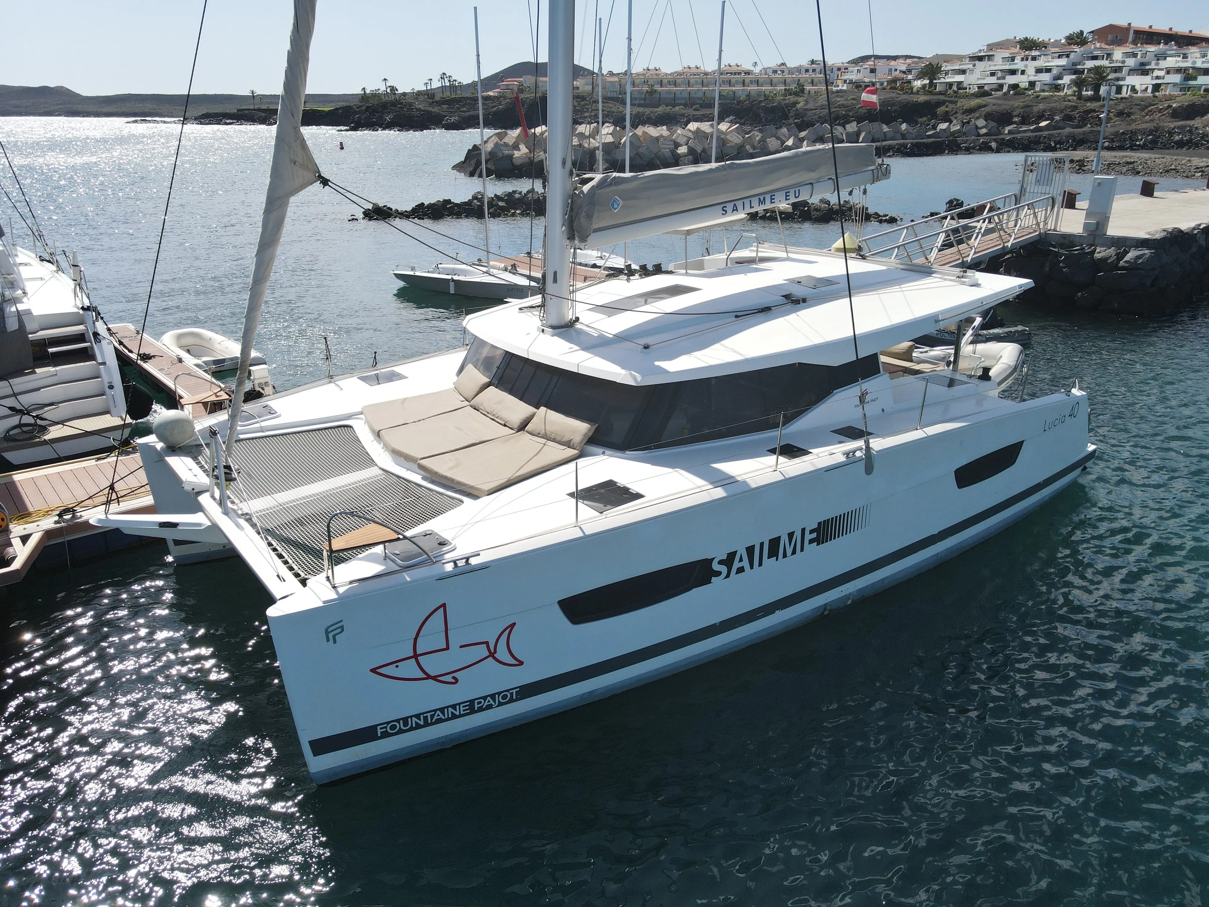 Rent a 11.73m Catamaran Fountaine Pajot Lucia 40 in San Miguel de Abona