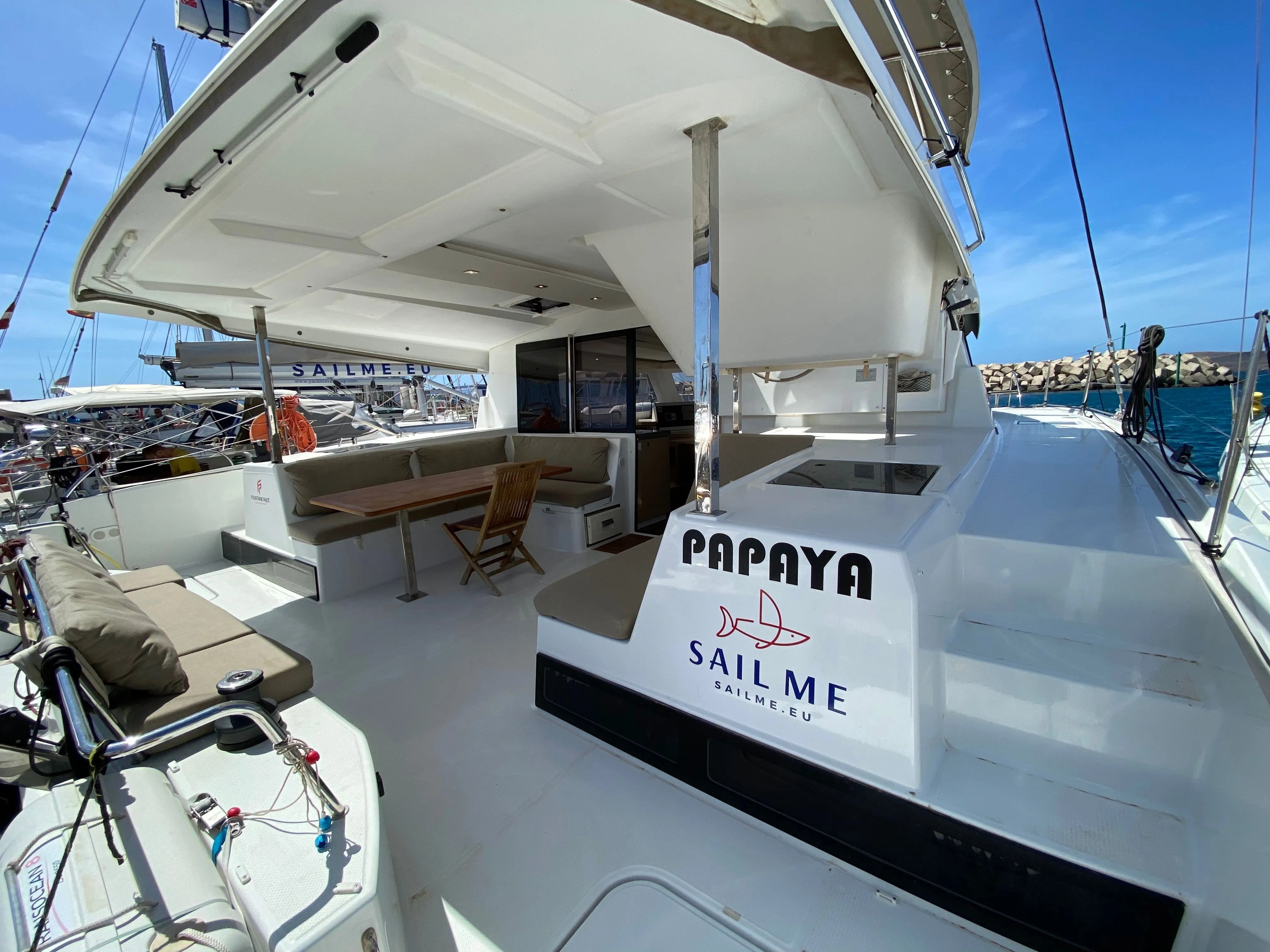 Papaya Charter Boat