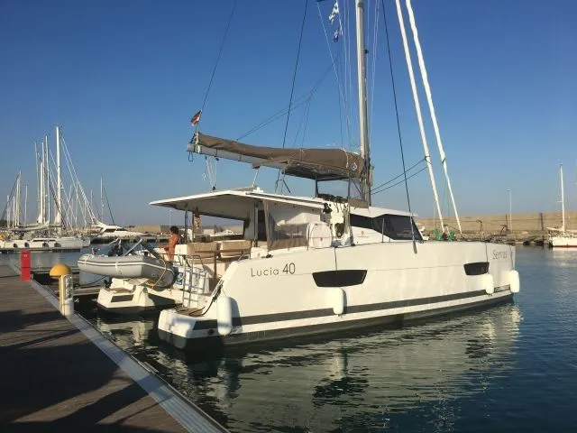 Charter a 11.37m Catamaran Fountaine Pajot Lucia 40 in Gouvia