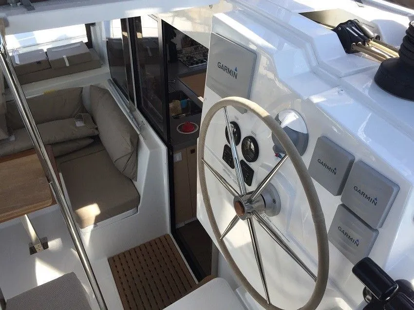 Valeriia Charter Boat