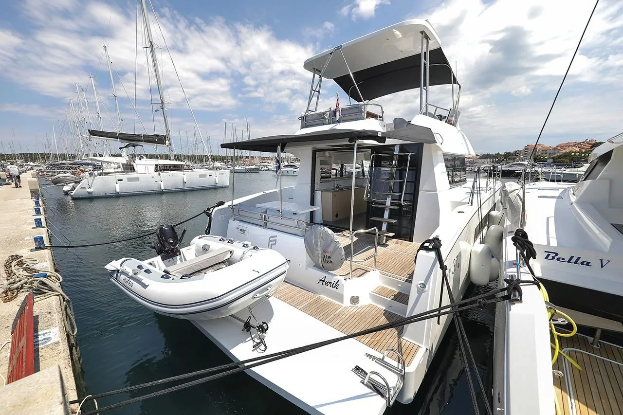 Explore Biograd na Moru on a 11m 4 Cabin Power Catamaran Rental