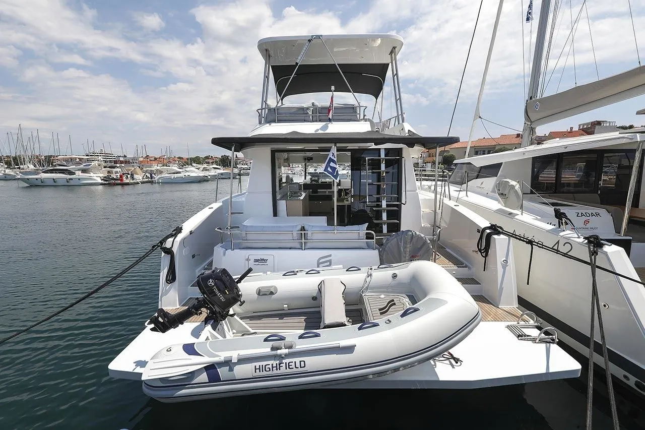 Explore Biograd na Moru on a 11m 4 Cabin Power Catamaran Rental