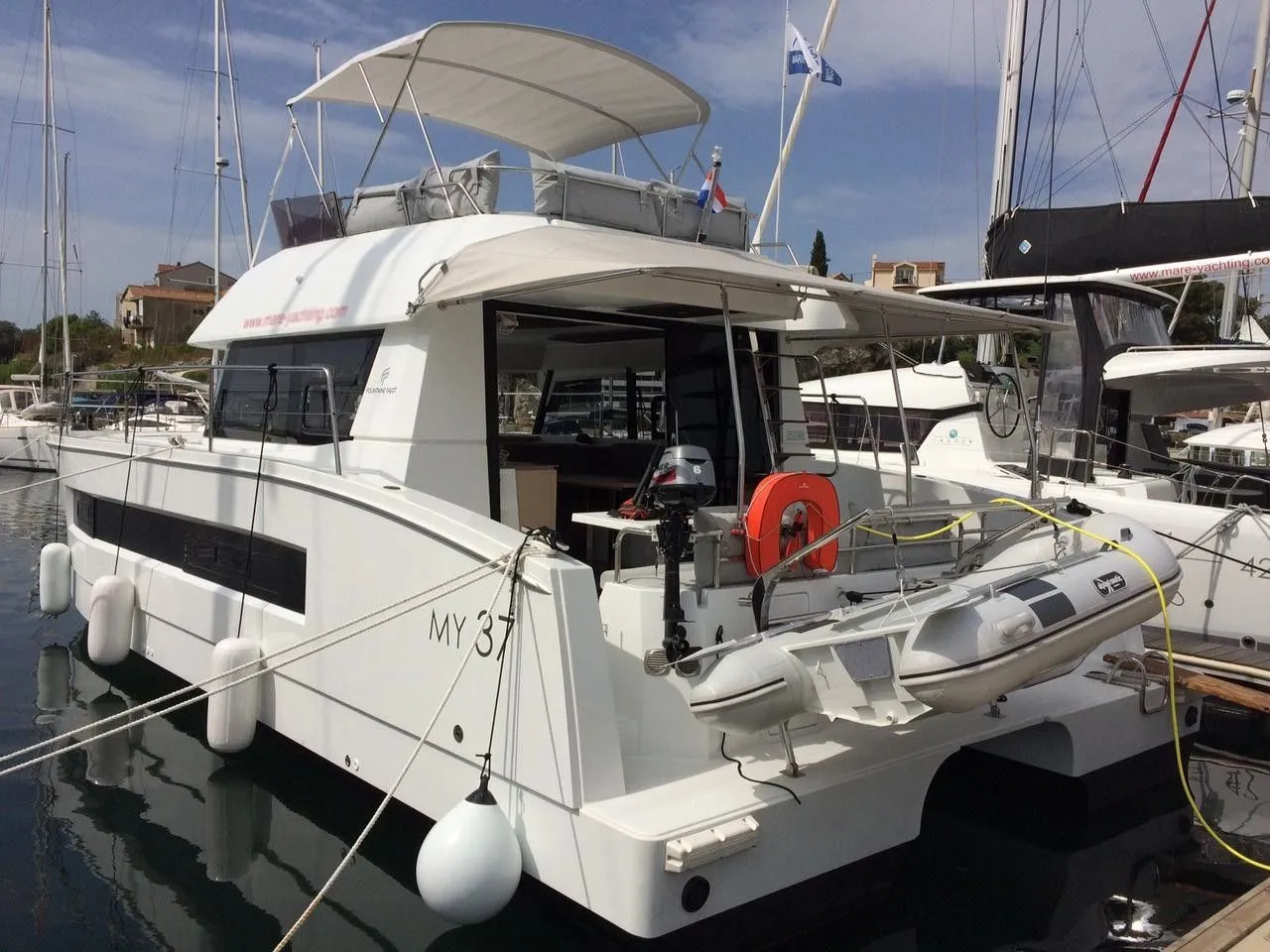 11m Pula Power Catamaran Fountaine Pajot MY 37 Hire
