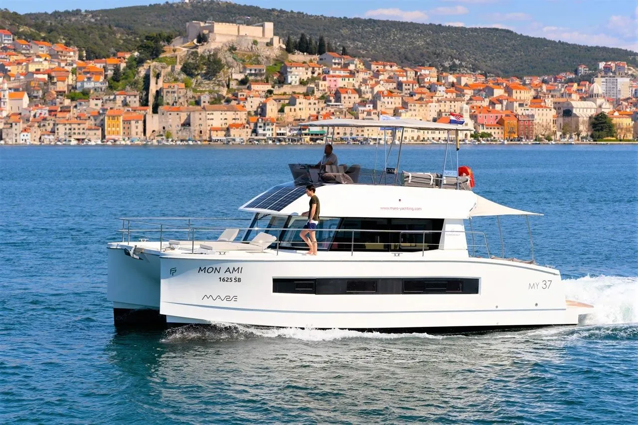 Charter a 11m Fountaine Pajot MY 37 Power Catamaran in Šibenik