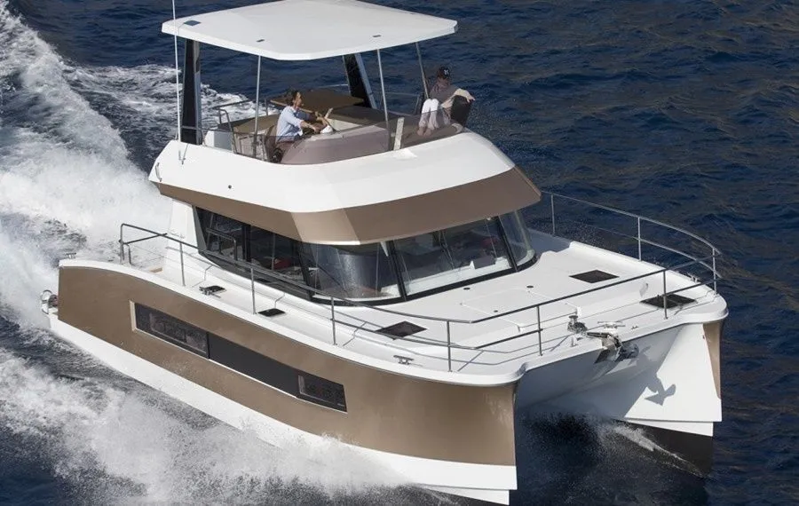 Porto Kiralık Fountaine Pajot MY 37 11m Motorlu katamaran