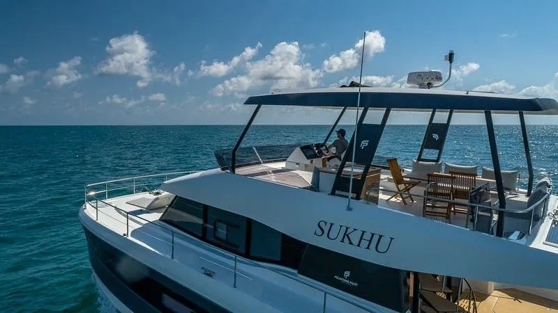 Charter a 13.4m Fountaine Pajot MY 44 Power Catamaran in Miami