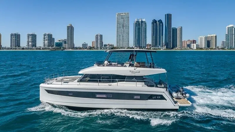 Rent a 13.4m Power Catamaran Fountaine Pajot MY 44 in Miami