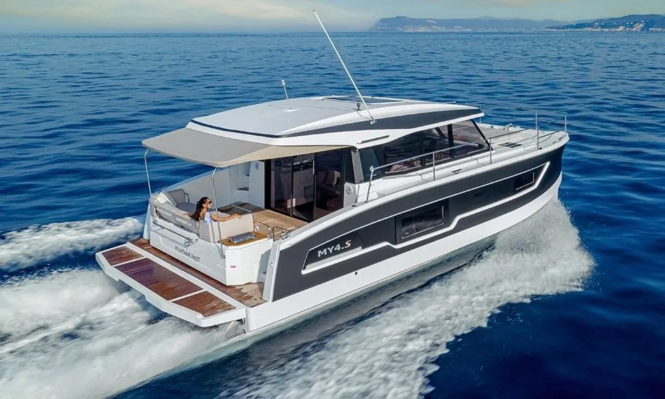 Charter a 11m Power Catamaran in St. Petersburg