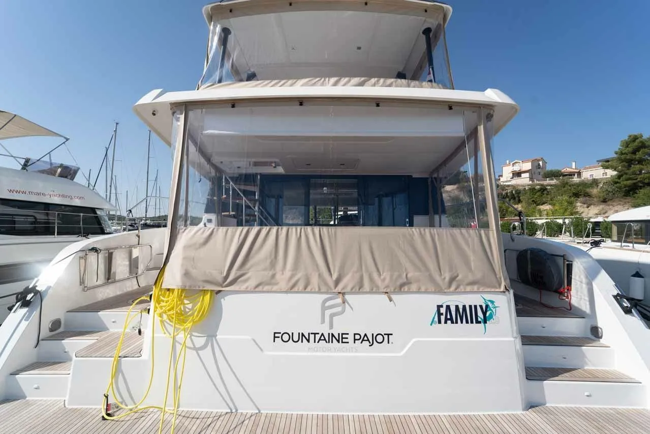 Explore Šibenik on a 15m Rental Fountaine Pajot MY6
