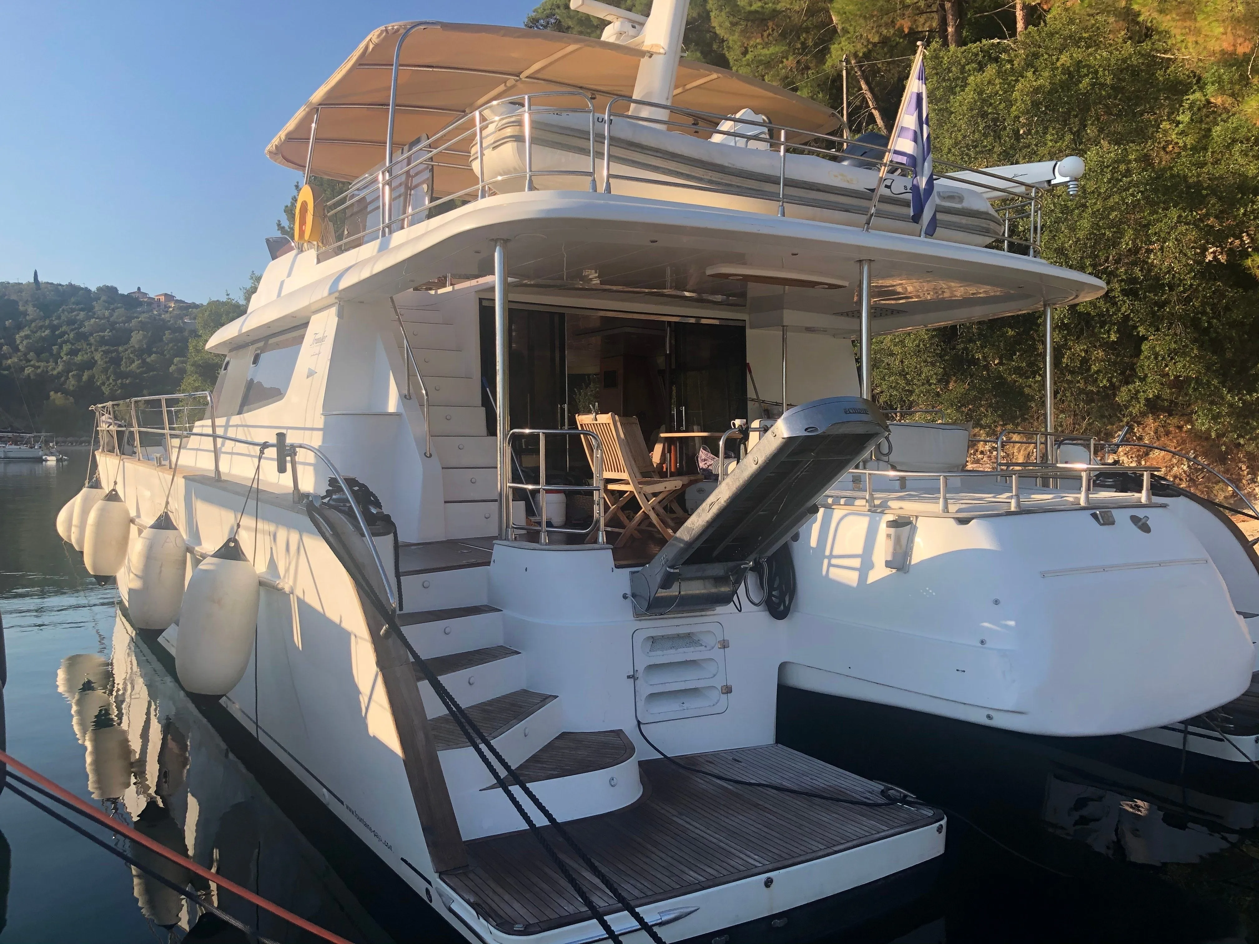 Rent a 16.75m Fountaine Pajot Queensland 55 Power Catamaran in Gouvia