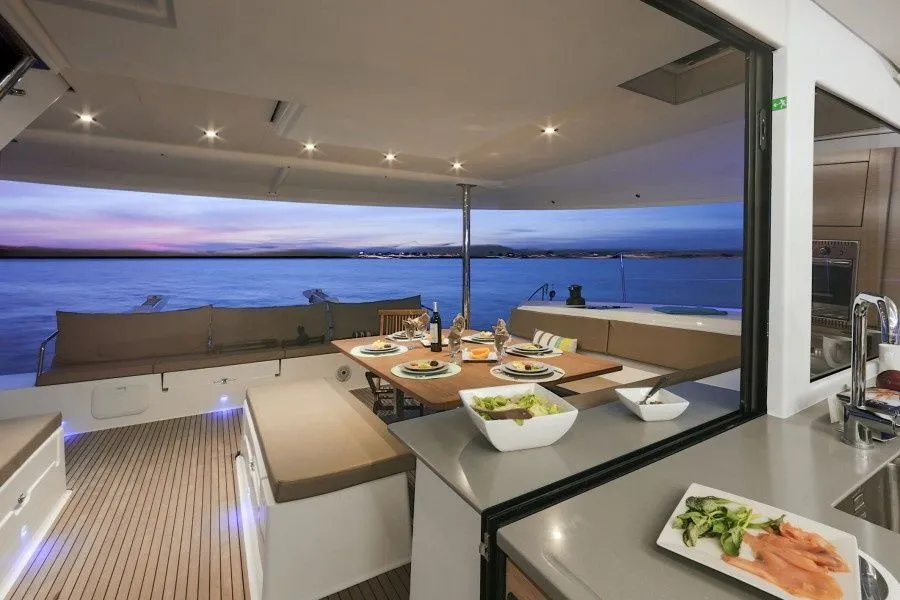 Discover Charter Boat