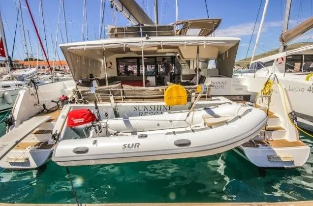 Лодка - Арендуйте 14.98м Fountaine Pajot Saba 50 катамаран в Пальма-де-Мальорка