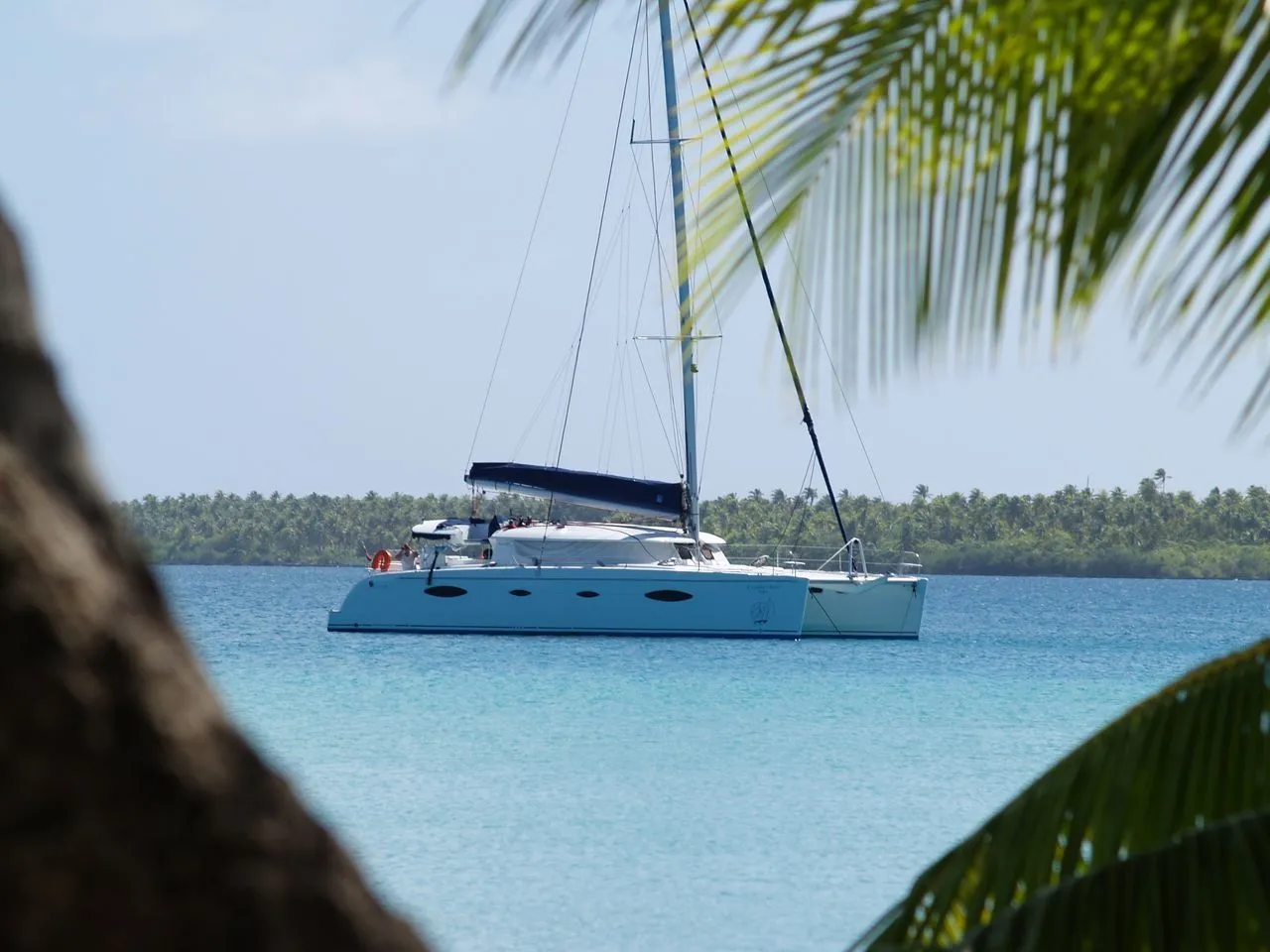 Charter a 14.3m Catamaran in Papeete