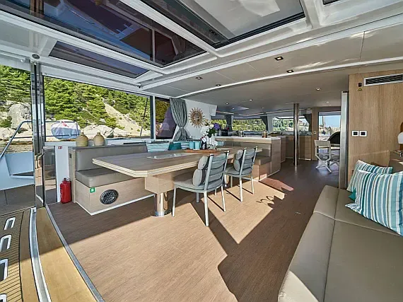 Perpetual Blue Charterboot - 4